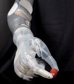La FDA aprueba un brazo robótico de Star Wars para pacientes amputados