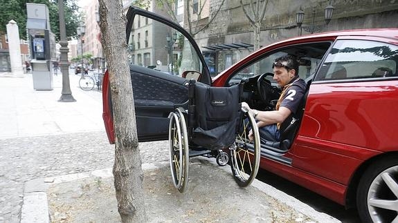 El Gobierno de Castilla y León varía la normativa para los aparcamientos de personas con discapacidad.